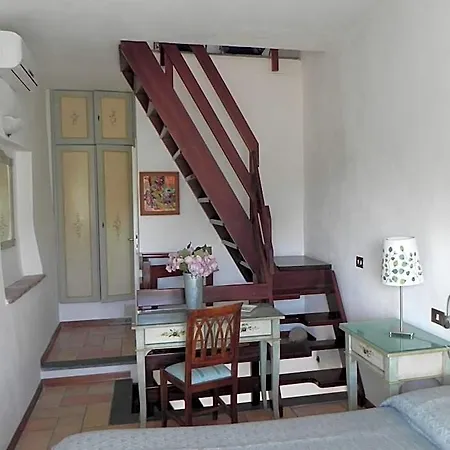 Il Torrione B&B 카스틸리오네델라고